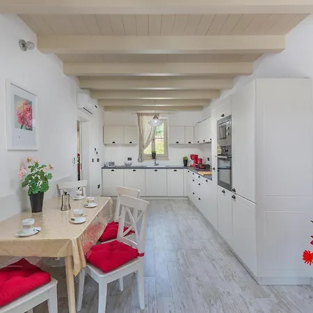 Holiday home Beautiful In With Sauna
