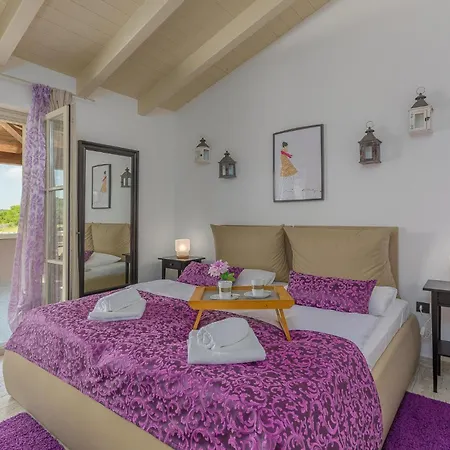 Beautiful In With Sauna Holiday home